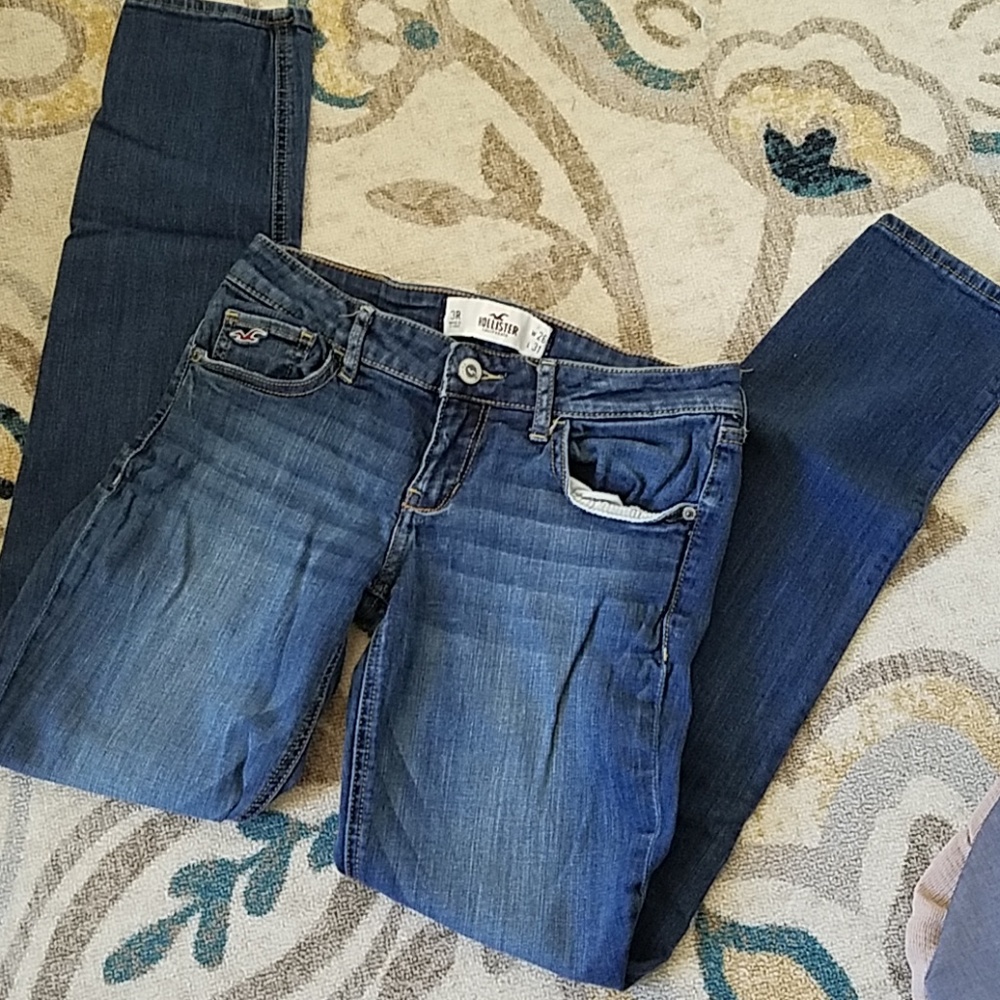 Hollister Jean's - Picture 4 of 4
